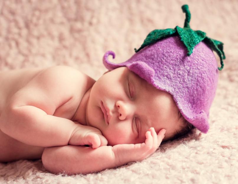 एक महीने का बच्चा दिन में नहीं सोता और शरारती होता है।  यदि नवजात कम सोता है: समस्या के कारण और समाधान।  स्व-नींद की तकनीक