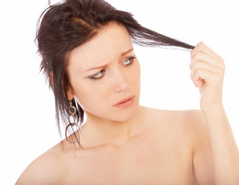 बाल झड़ने के कारण और उपचार.  बाल बुरी तरह झड़ते हैं - क्या करें: मुख्य कारण और प्रभावी उपचार।  बालों की जड़ों और खोपड़ी को अपर्याप्त रक्त आपूर्ति