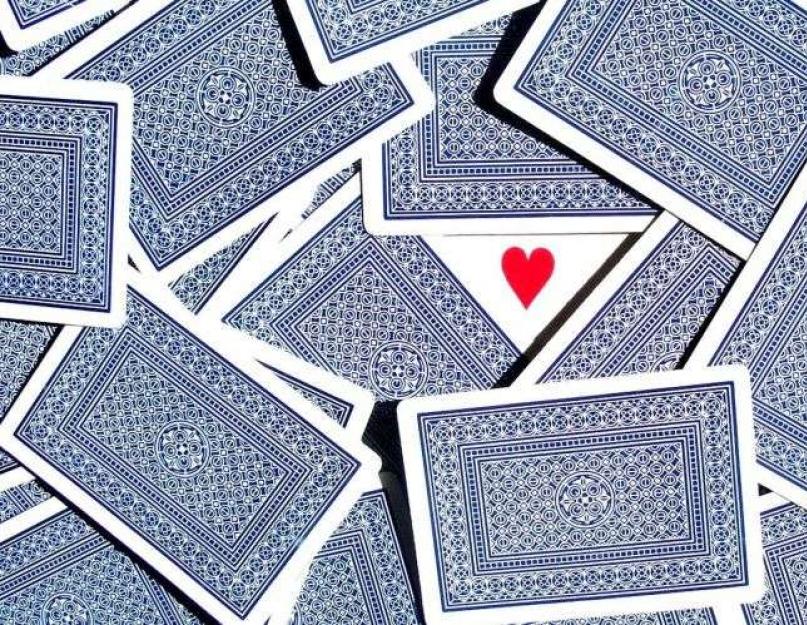 Fortune telling on cards for a guy.  How to tell fortunes for a guy, having a regular deck of playing cards at hand?  Divination for a guy