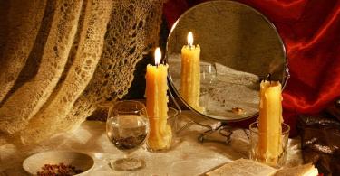 Fortune telling with candles and wax