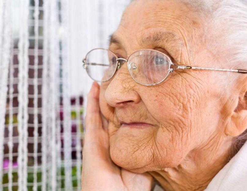 Vanem inimene näeb inimesi.  See on vana!  Miks vanemad inimesed endast välja lähevad?  Hallutsinatsioonide vormid eakatel